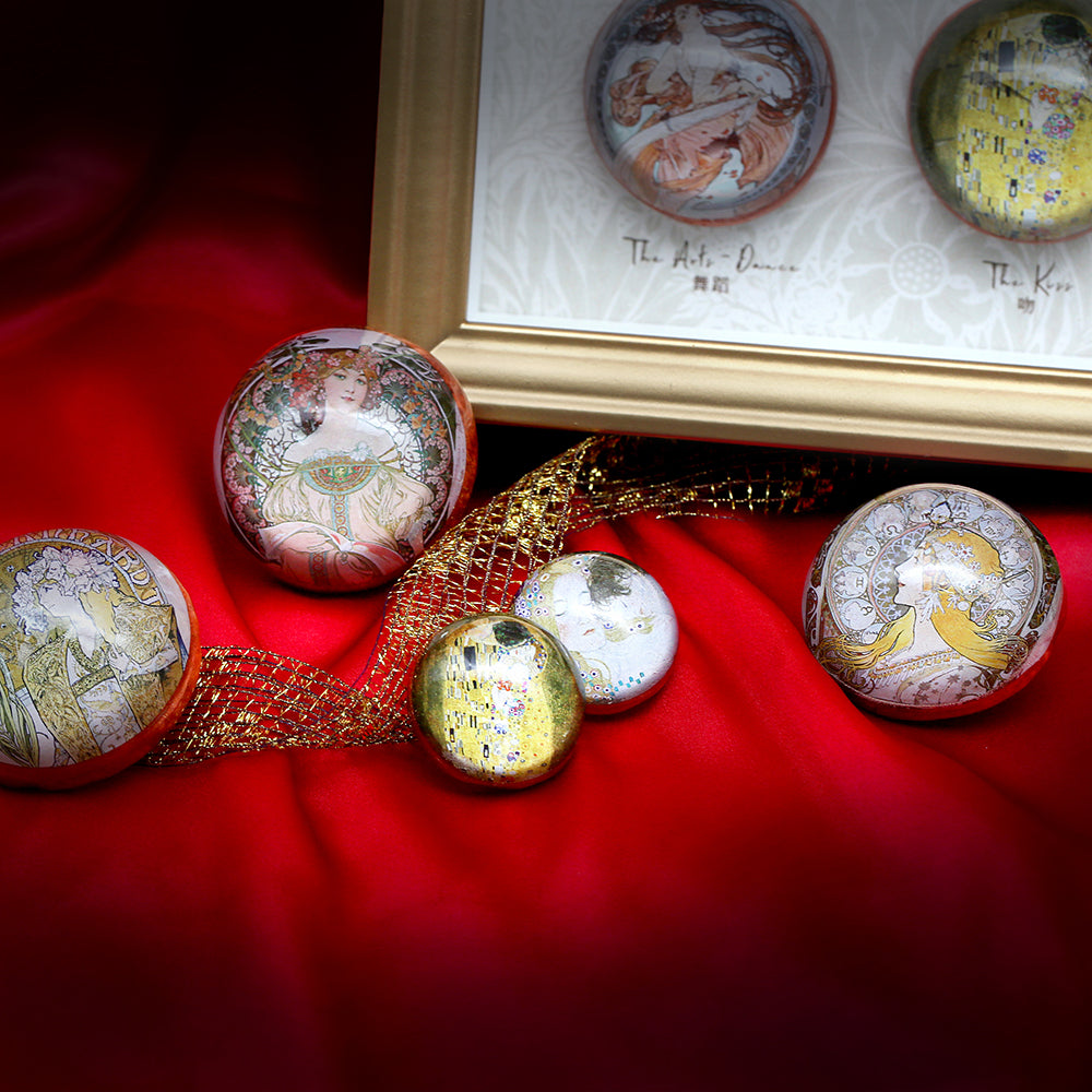 Gustav Klimt’s The Kiss Art Gem Soap